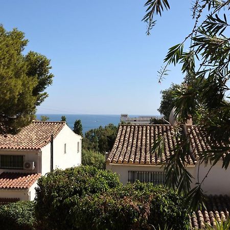 Quaint 2 Bedroom Townhouse With Pool Close To Sea! Benalmadena Exterior photo